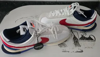 Nike Cortez Sacai Blancas y rojas.