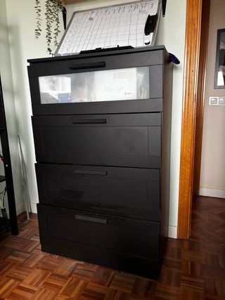 Cómoda Ikea 4 cajones negra