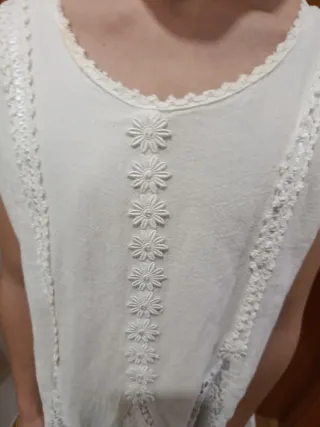 Vestido blanco estilo ibicenco vaporoso