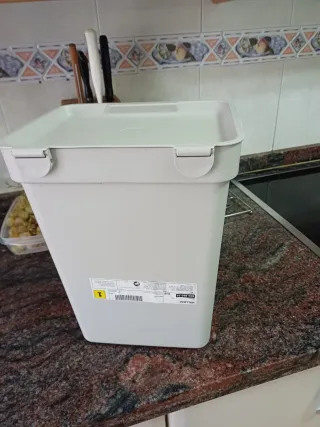 Cubo basura Ikea 10L sin estrenar