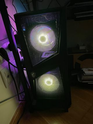 Torre PC Gaming MSI Negra y Morada