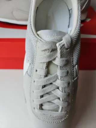 Zapatillas Nike Montreal Mujer Beige/Blanco