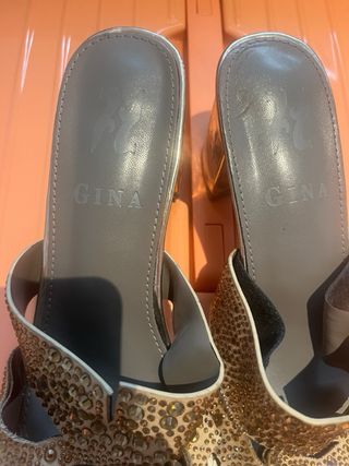 Sandalias tipo mule GINA T 38 doradas con strass