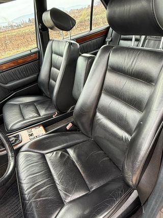 Mercedes-Benz 300E 1989