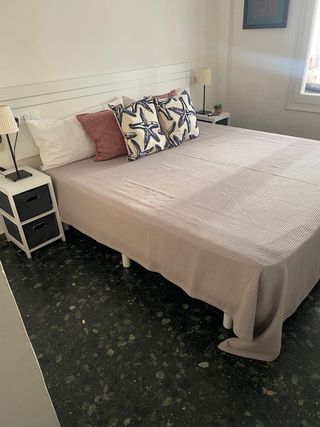 Muebles de habitación blanco. Cama de 2 metros.Mer