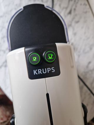 Cafetera Nespresso Inissia Krups Blanca