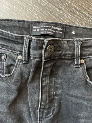 Jeans Stradivarius vita alta neri strappati