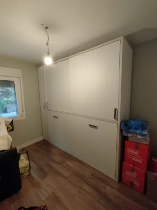 Habitación con mueble cama abatible