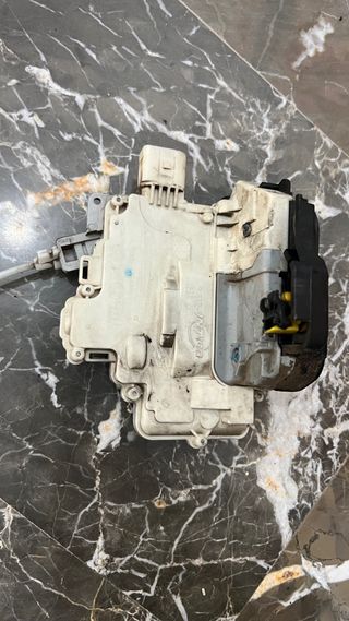 Cerradura copiloto Audi A3 8P 3 puertas