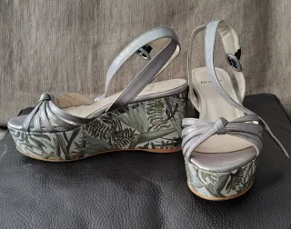 Sandalias Noyce Plataforma Estampado Hojas