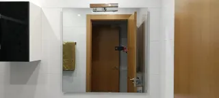 Espejo Baño 80x80 con Aplique LED