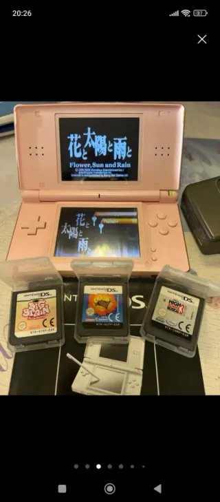Nintendo DS Lite Rosa + 4 juegos + Accesorios