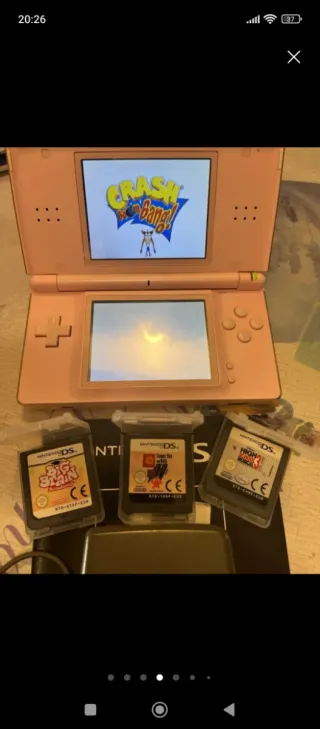 Nintendo DS Lite Rosa + 4 juegos + Accesorios