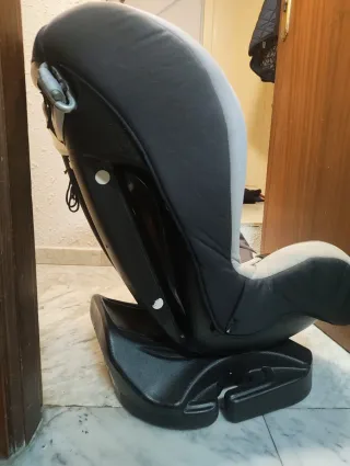 Seggiolino auto nero