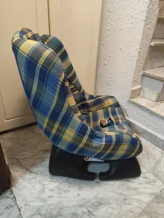 Seggiolino auto nero