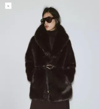 Abrigo pelo marrón Zara