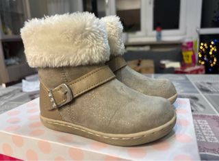 Stivaletti bambina taglia 22 caldi