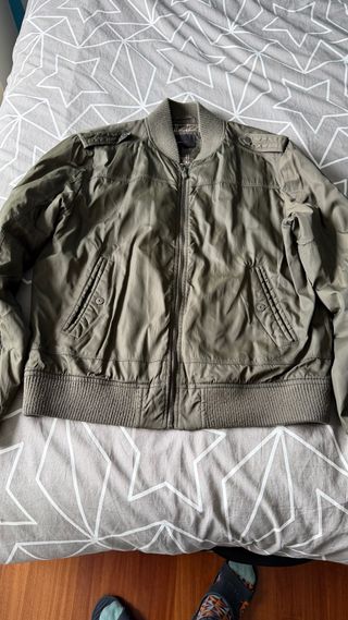 Chaqueta bomber verde