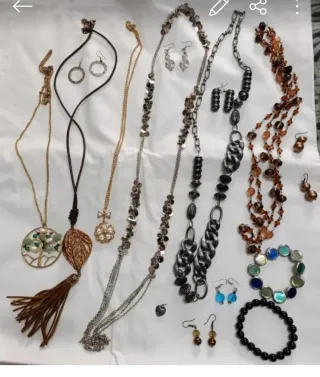 Lote bisutería collares y pendientes