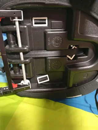 Sedile auto con schienale