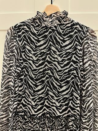 Vestido ZARA estampado cebra Nuevo