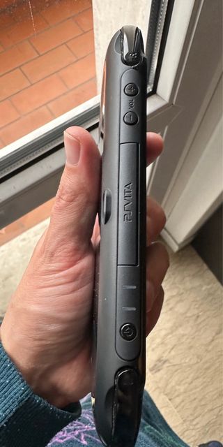 Sony PS Vita WI-FI Console 2004 Slim con Scatola 🇮🇹