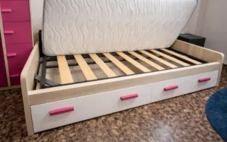 Cama con 2 cajones