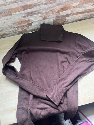 Jersey cuello vuelto marrón