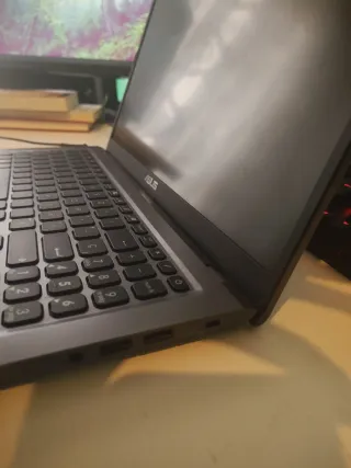 Asus Vivobook 15 Gris