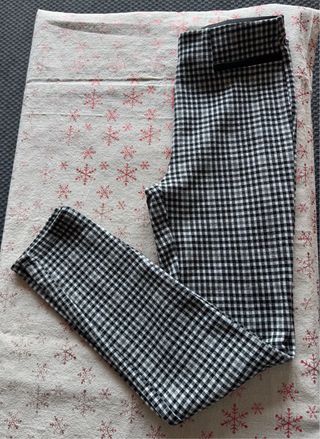 Pantalón pitillo cuadros talla 40