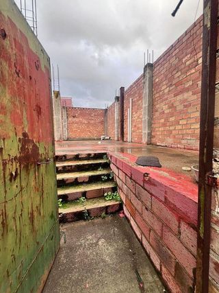 Edificio en venta en Guillena