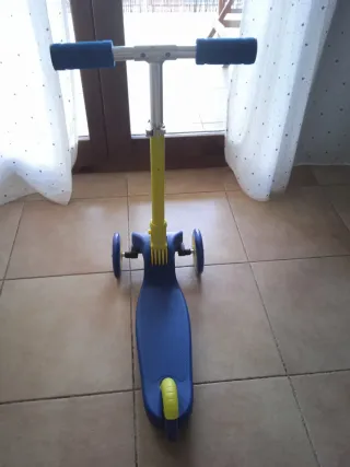 Patinete infantil 3 ruedas azul y amarillo