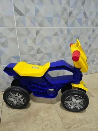 Moto de juguete para niños