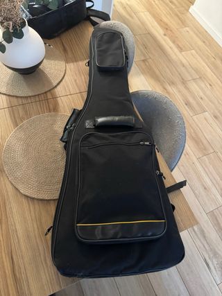 Guitarra Eléctrica Squier Stratocaster Negra