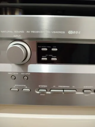 Amplificador Yamaha DSP Plata con Radio