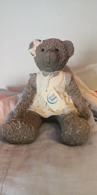 Figura Osito con Vestido y Lazo