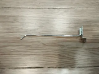 Lama de madera expositora.