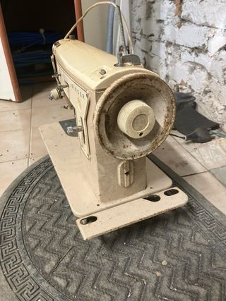 Macchina da cucire Singer 267