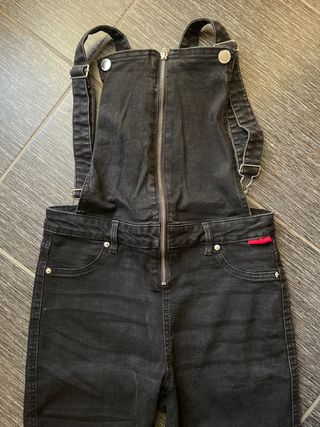 Salopette in denim nero con zip