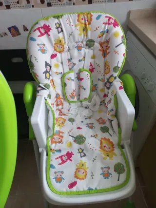 Trona bebé con estampado infantil