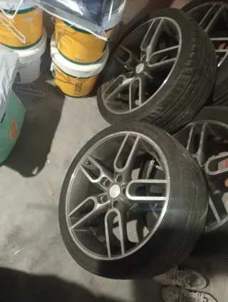 Llantas Caractere 19 pulgadas sin gomas