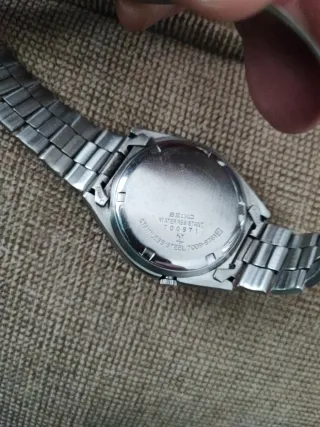 Reloj Seiko 5 Vintage Negro y Plateado