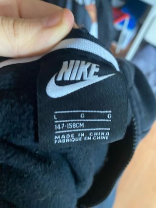 Sudadera Nike Air Negra y Roja