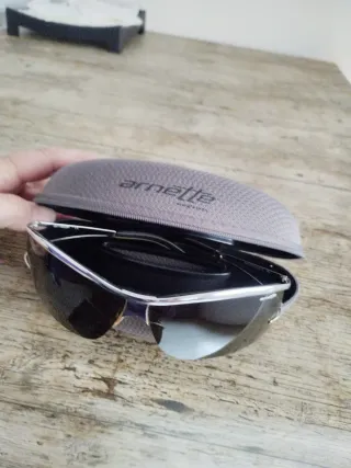 Gafas de sol Arnette plateadas y marrones