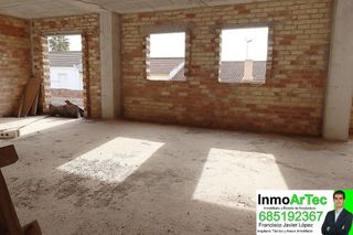 Casa adosada en venta en Illora