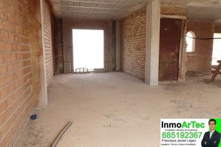 Casa adosada en venta en Illora