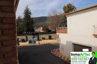 Casa adosada en venta en Illora