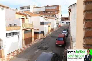 Casa adosada en venta en Illora