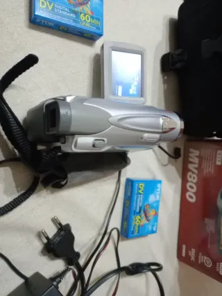 Videocamera Canon MV800