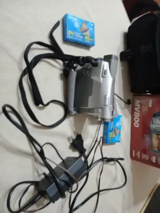 Videocamera Canon MV800